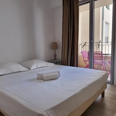 Lejlighed Vieux Port One Bedroom B22